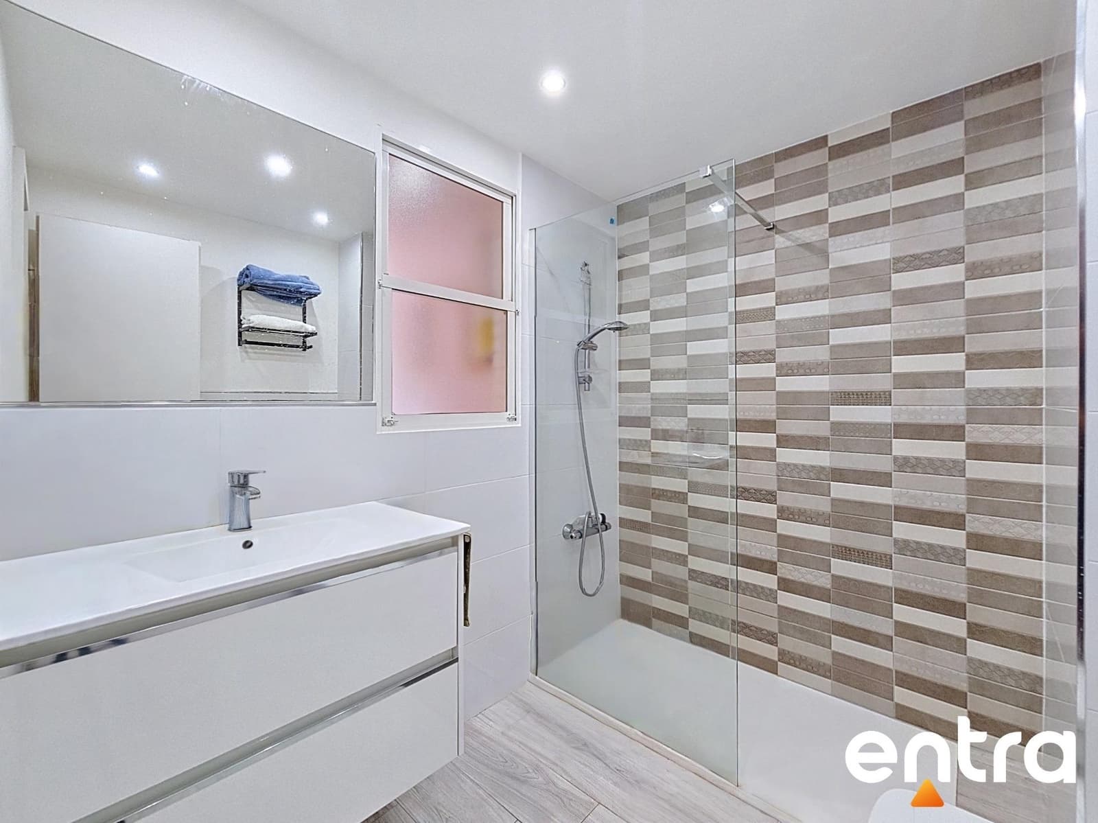 4 chambre Bungalow à vendre à Playa de San Juan avec piscine garage - 465 000 € (Ref: 10132066)