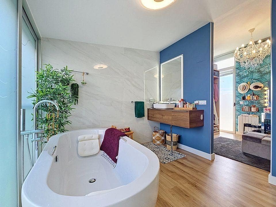 5 soverom Rekkehus til salgs i Alicante by med svømmebasseng garasje - € 699 000 (Ref: 10185011)
