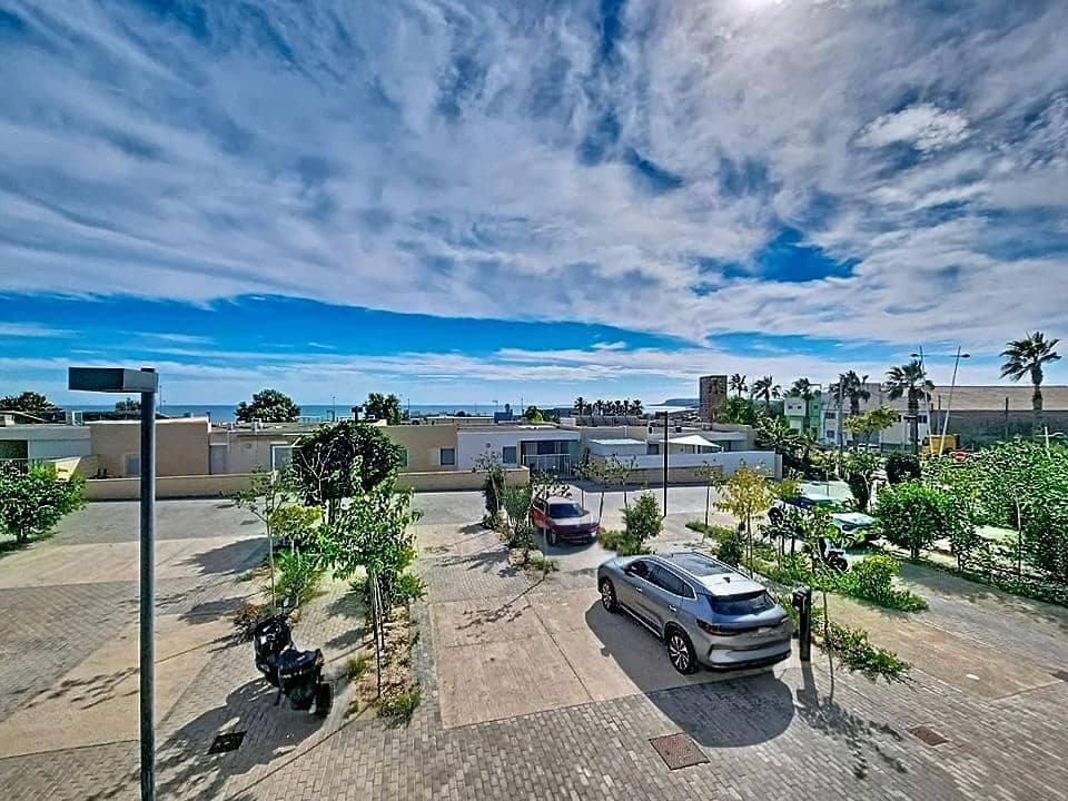 5 soverom Rekkehus til salgs i Alicante by med svømmebasseng garasje - € 699 000 (Ref: 10185011)