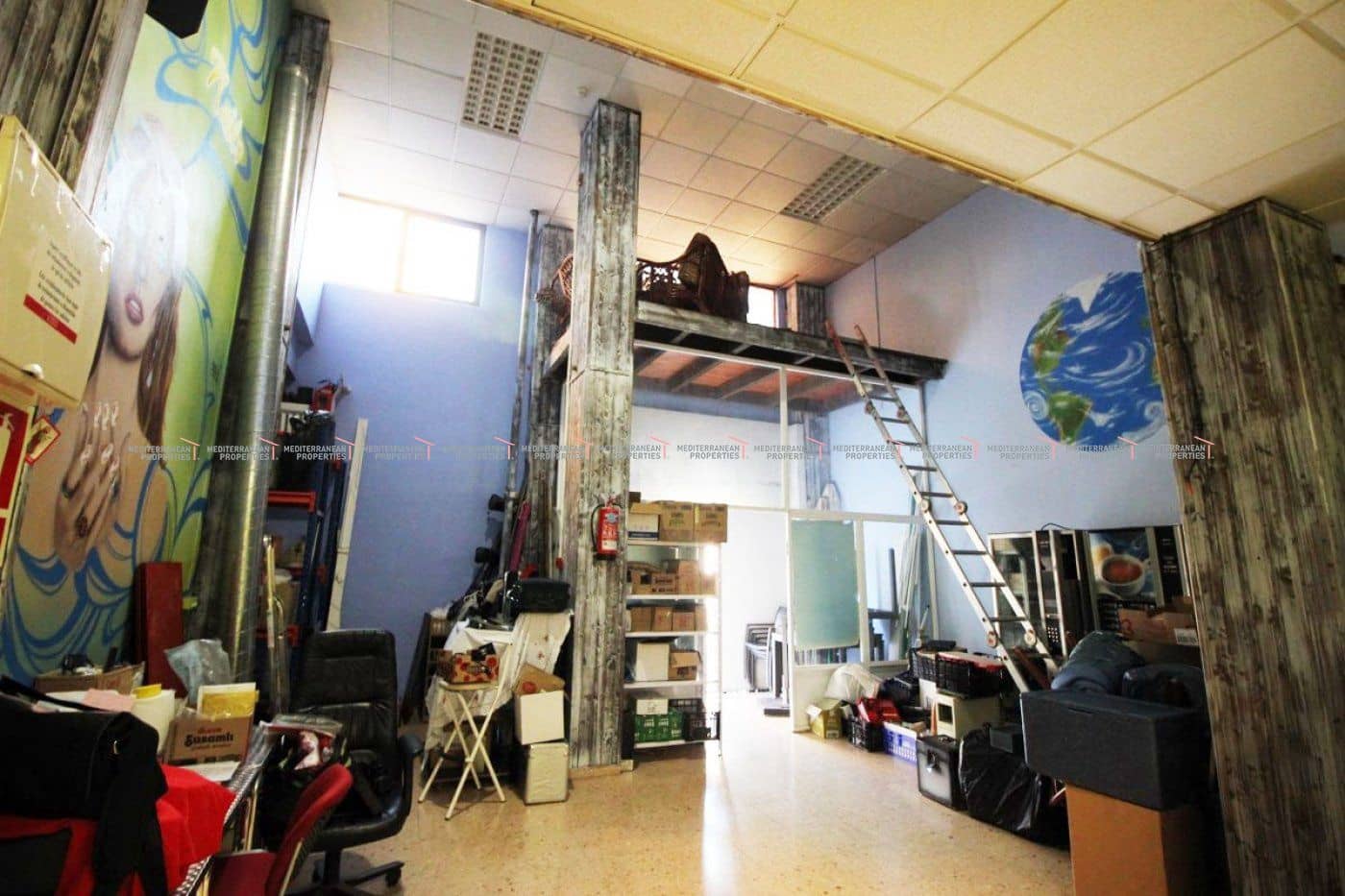 Commercial for sale in Alicante / Alacant city - € 159,000 (Ref: 7056357)