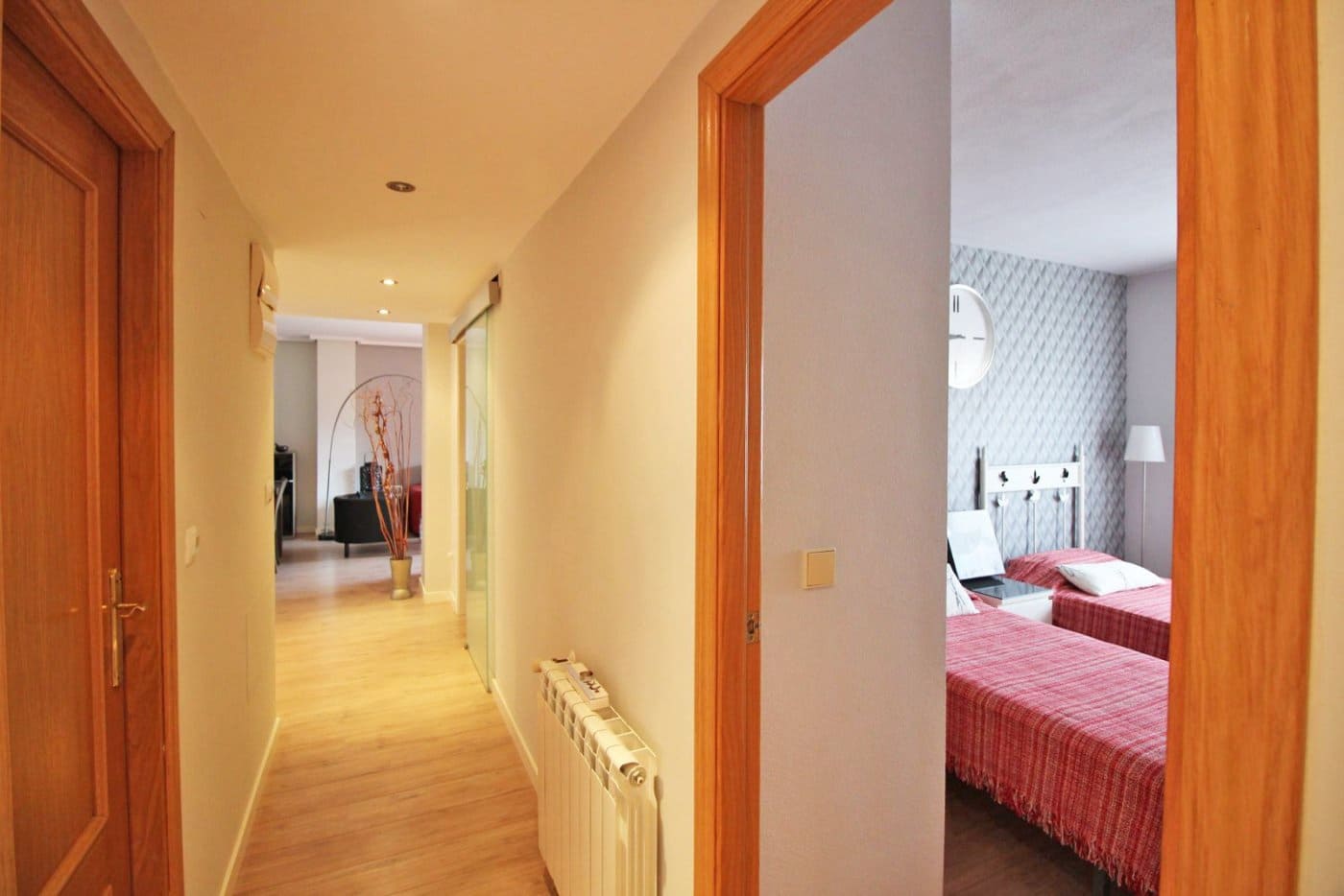 3 bedroom Flat for rent in Alicante / Alacant city with pool - € 1,600 (Ref: 7350922)