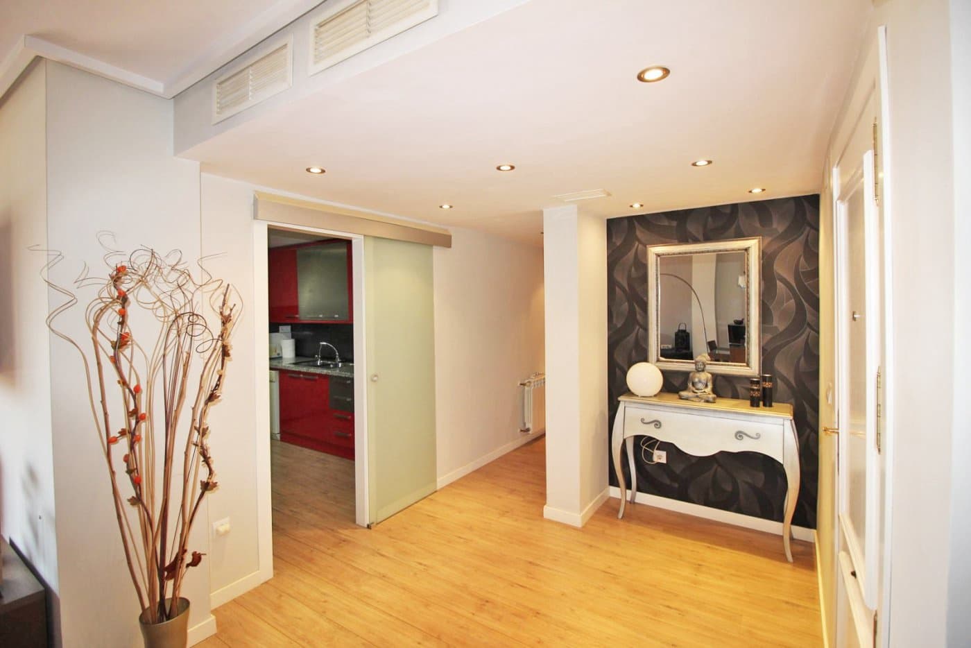 3 bedroom Flat for rent in Alicante / Alacant city with pool - € 1,600 (Ref: 7350922)