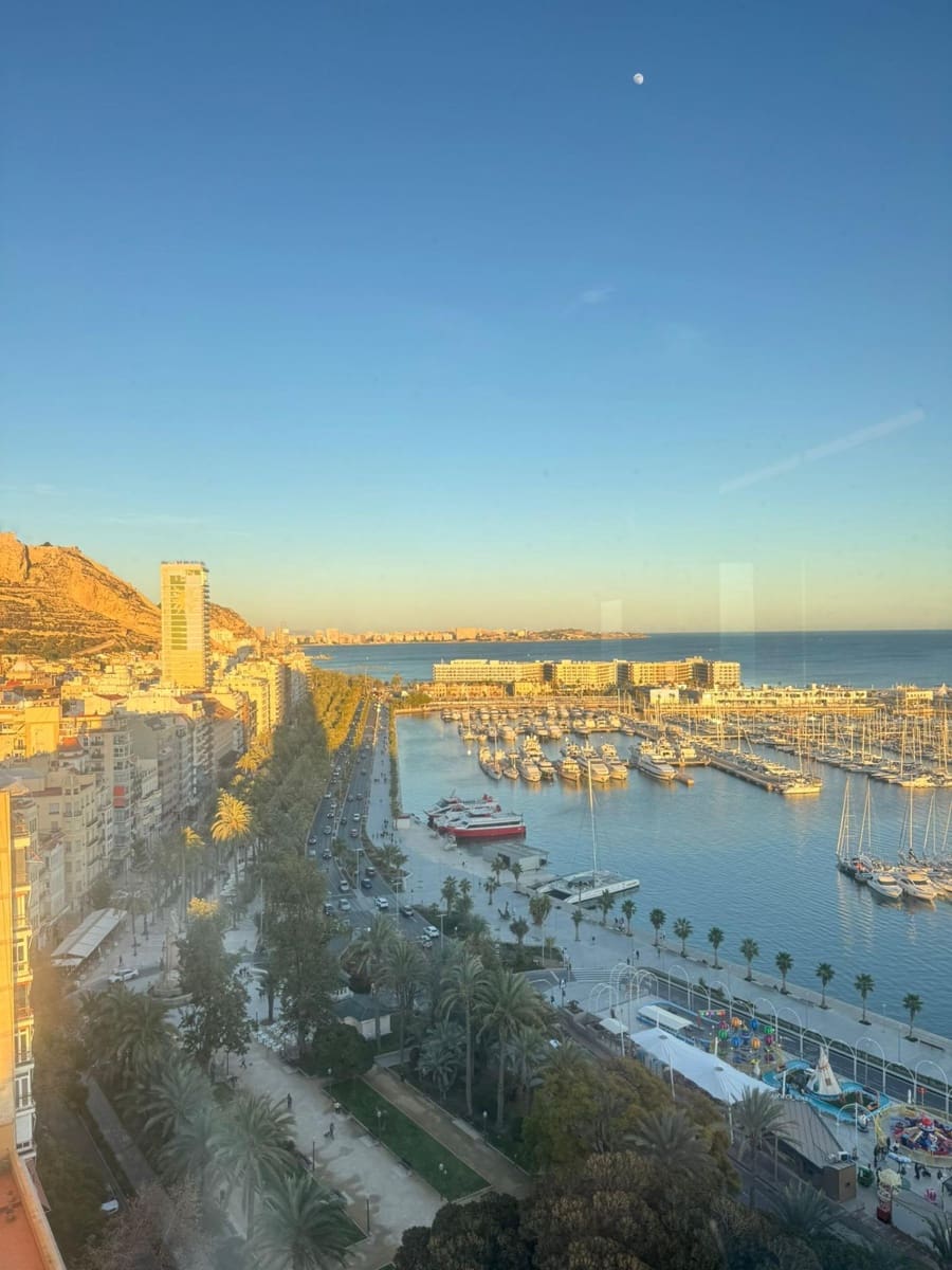 3 soveværelse Lejlighed til salg i Alicante by - € 1.500.000 (Ref: 8778524)