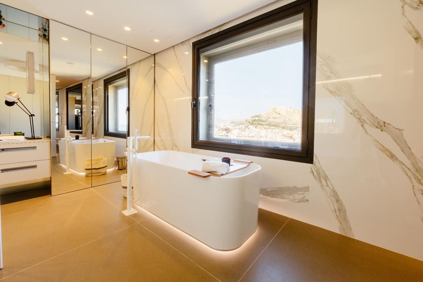 3 quarto Apartamento para venda em Alicante cidade - 2 000 000 € (Ref: 8778524)