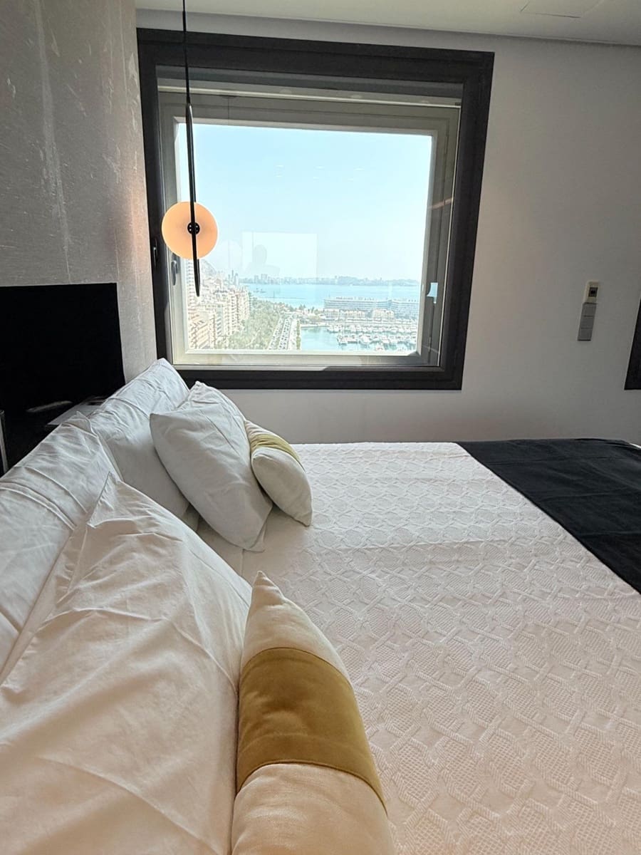 2 soverom Leilighet til salgs i Alicante by - € 1 349 000 (Ref: 8778524)