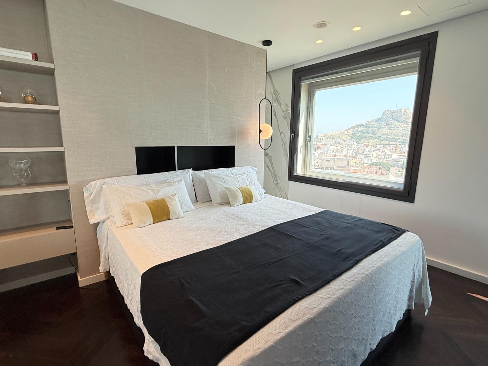 2 soverom Leilighet til salgs i Alicante by - € 1 349 000 (Ref: 8778524)