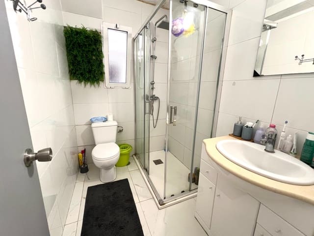 Piso de 3 habitaciones en Alicante / Alacant ciudad en venta - 150.000 € (Ref: 8894843)