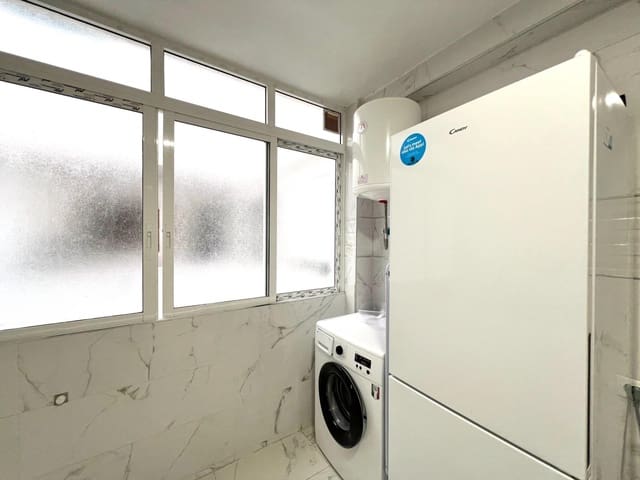 3 chambre Appartement à vendre à Alicante ville - 150 000 € (Ref: 8894843)