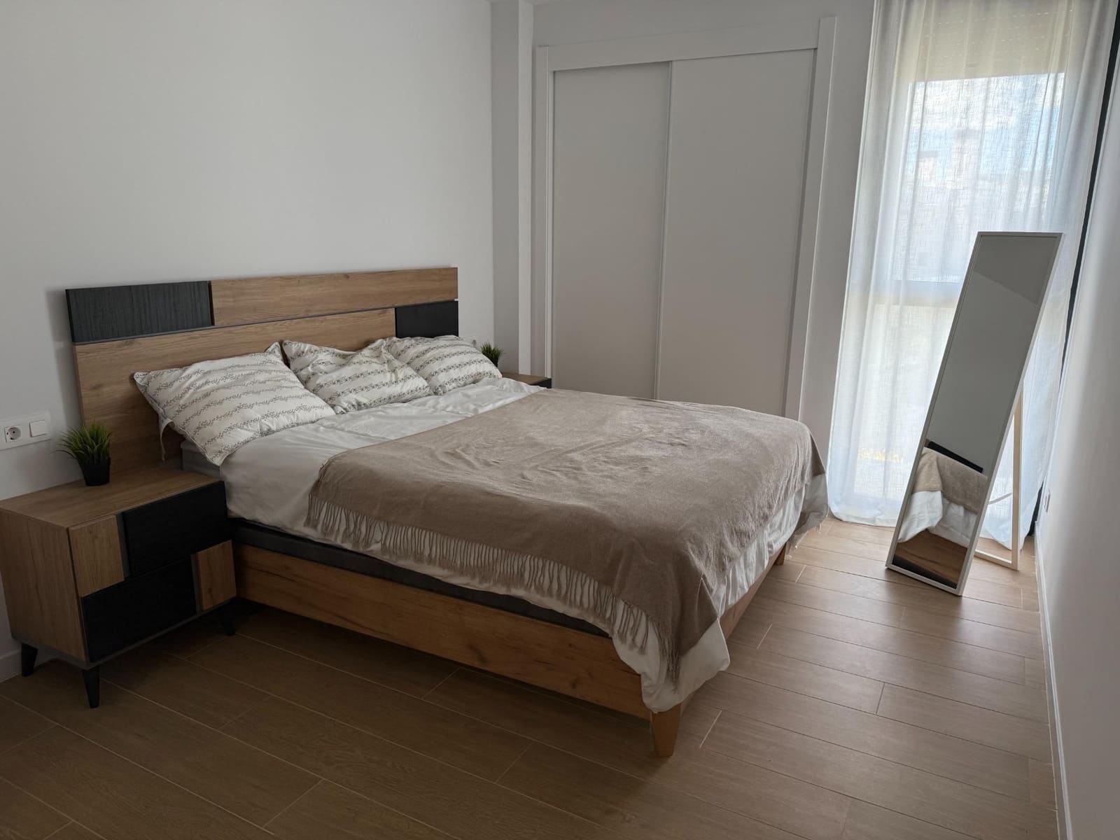 2 sovrum Lägenhet att hyra i San Juan de Alicante / Sant Joan d'Alacant med pool garage - 1 800 € (Ref: 8938653)