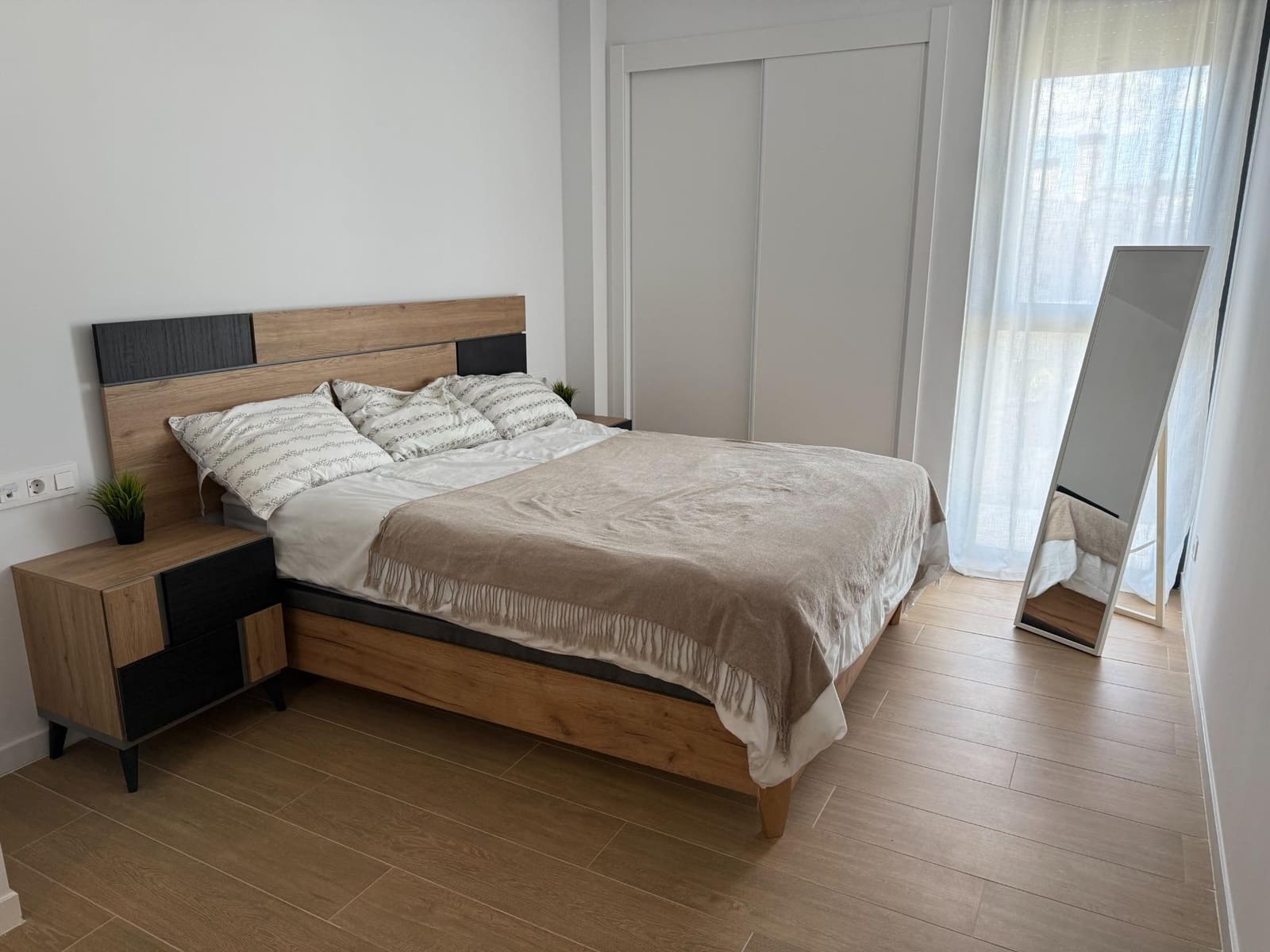 2 makuuhuone Asunto vuokrattavana paikassa San Juan de Alicante / Sant Joan d'Alacant mukana uima-altaan 
autotalli - 1 800 € (Ref: 8938653)