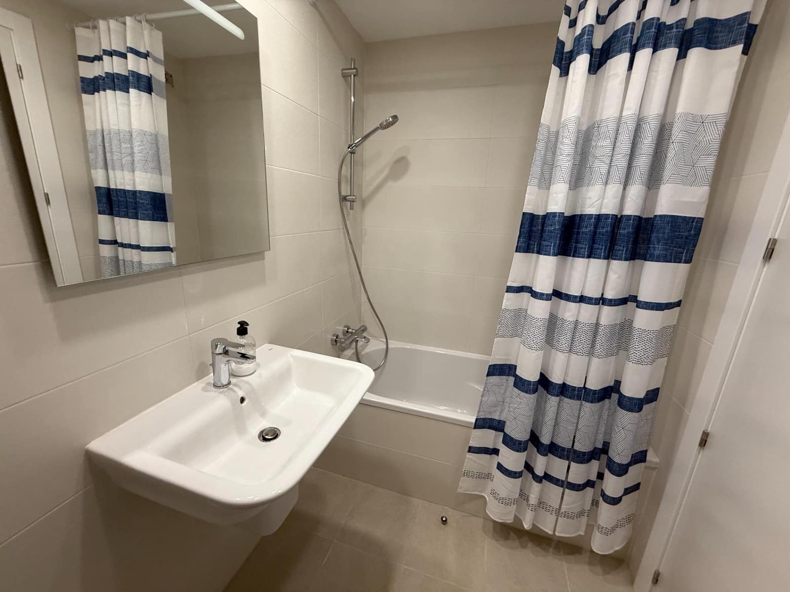 2 makuuhuone Asunto vuokrattavana paikassa San Juan de Alicante / Sant Joan d'Alacant mukana uima-altaan 
autotalli - 1 800 € (Ref: 8938653)