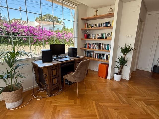 Chalet de 3 habitaciones en San Juan de Alicante / Sant Joan d'Alacant en venta con piscina garaje - 750.000 € (Ref: 9057620)