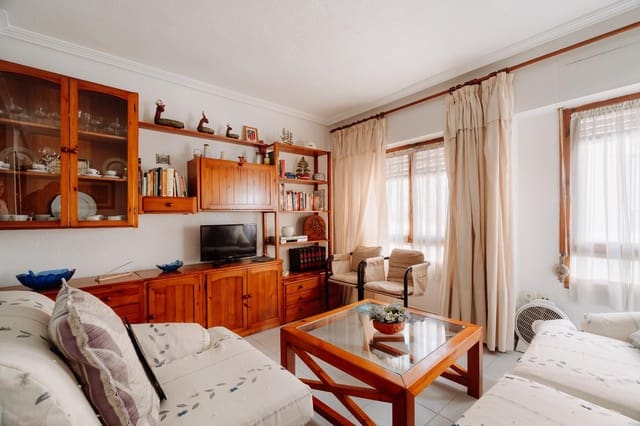 2 bedroom Flat for sale in Carolinas Bajas, Alicante / Alacant city - € 170,000 (Ref: 9181061)
