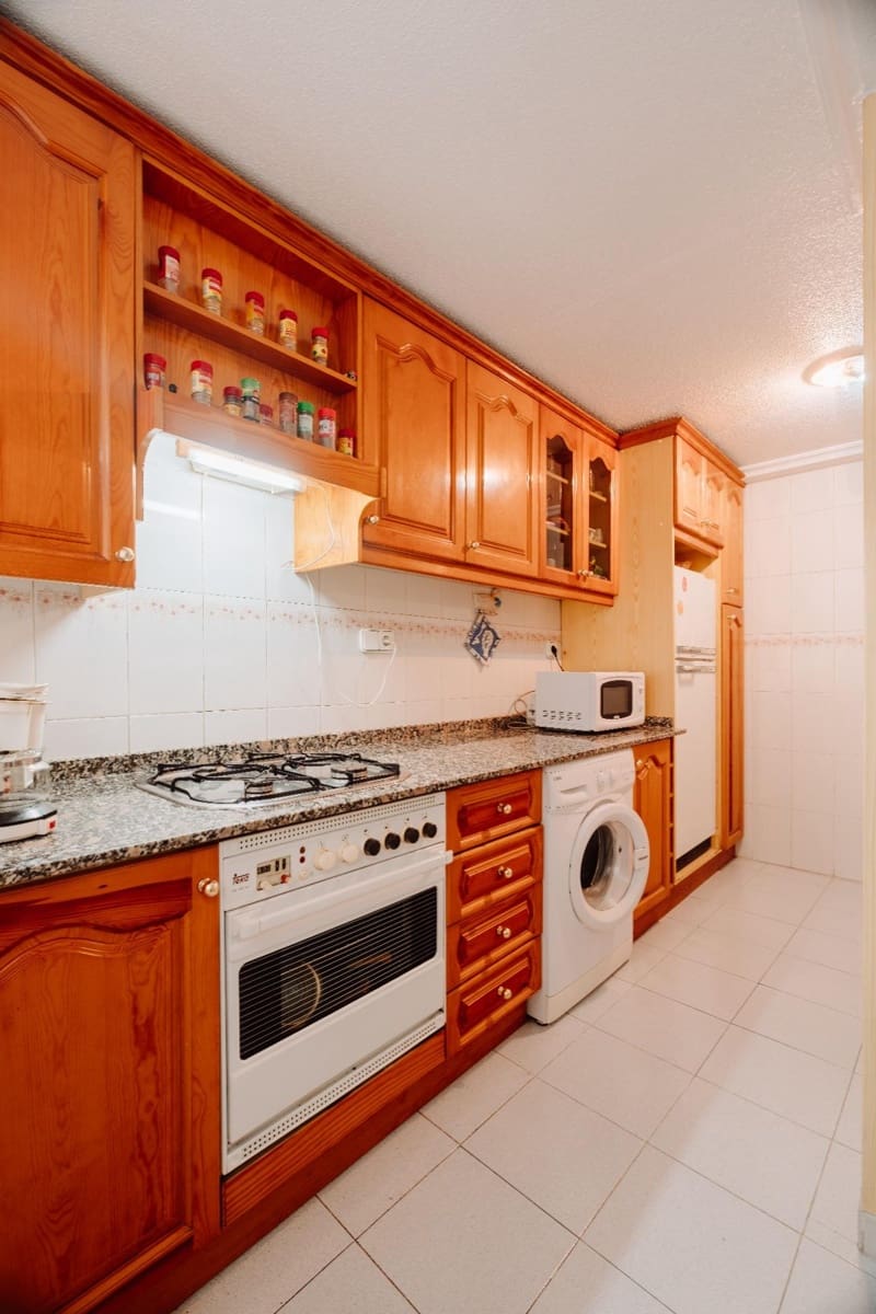 2 Zimmer Wohnung zu verkaufen in Alicante / Alacant Stadt - 170.000 € (Ref: 9181061)