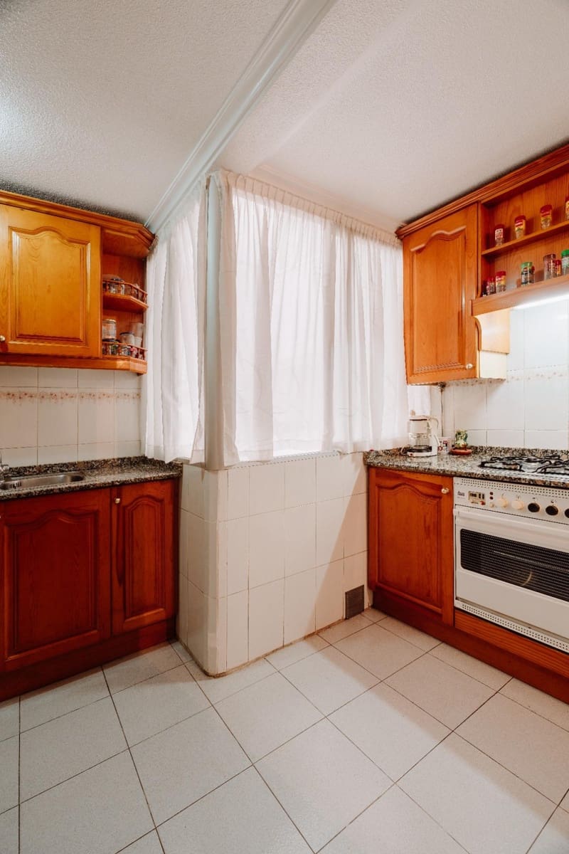 2 soveværelse Lejlighed til salg i Alicante by - € 165.000 (Ref: 9181061)