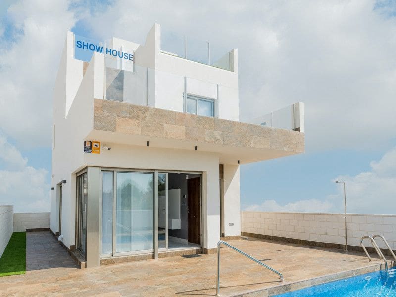 3 slaapkamer Villa te koop in Orihuela Costa met zwembad - € 390.000 (Ref: 9226532)