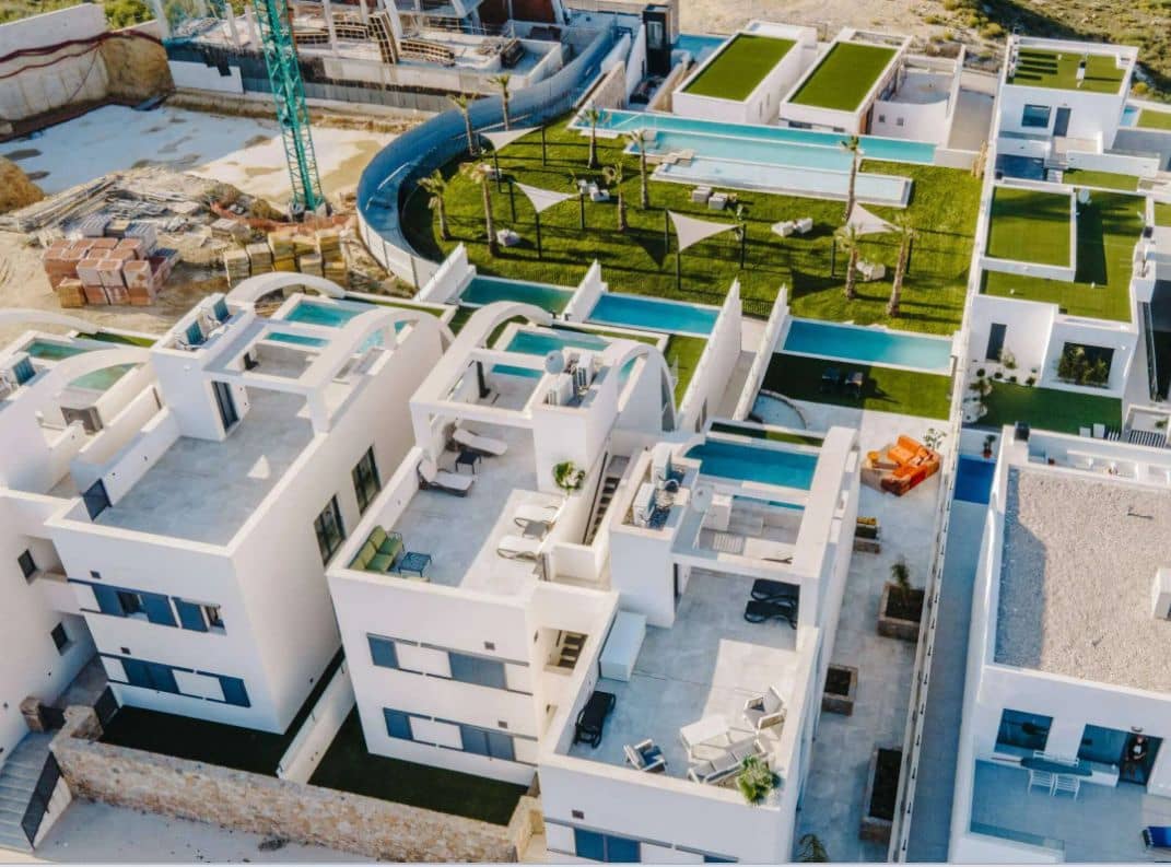 2 quarto Bungalow para venda em Ciudad Quesada com piscina - 475 000 € (Ref: 9226563)