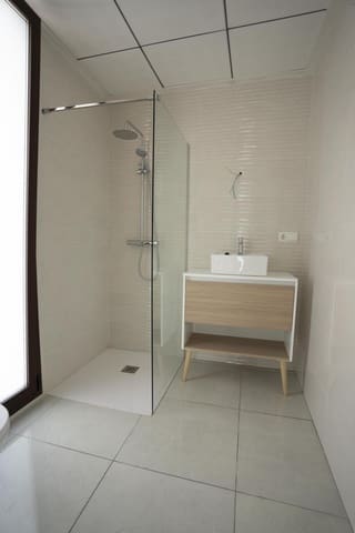 Chalet de 3 habitaciones en Polop en venta con piscina - 620.000 € (Ref: 9226593)