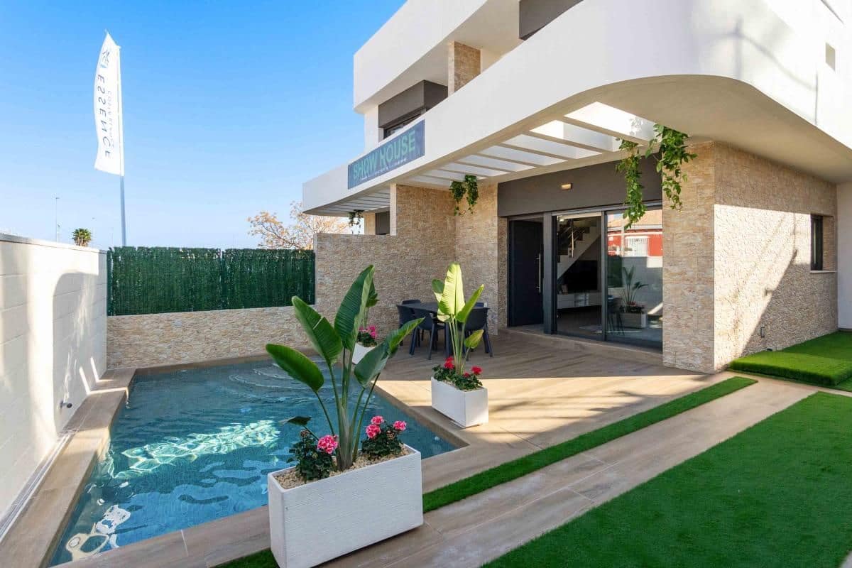 3 soveværelse Villa til salg i Los Montesinos med swimmingpool - € 535.000 (Ref: 9226599)