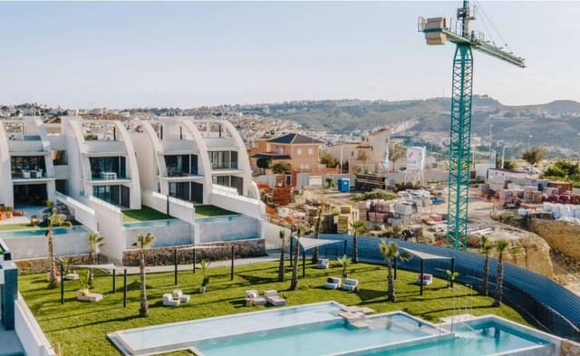 4 quarto Bungalow para venda em Ciudad Quesada, Rojales com piscina - 599 000 € (Ref: 9226633)