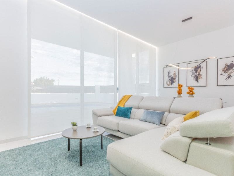 3 makuuhuone Huvila myytävänä paikassa Torrevieja mukana uima-altaan - 700 000 € (Ref: 9226635)