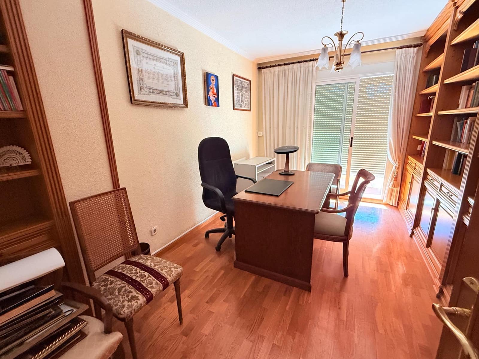 4 sovrum Lägenhet till salu i Alicante stad med garage - 437 000 € (Ref: 9257318)