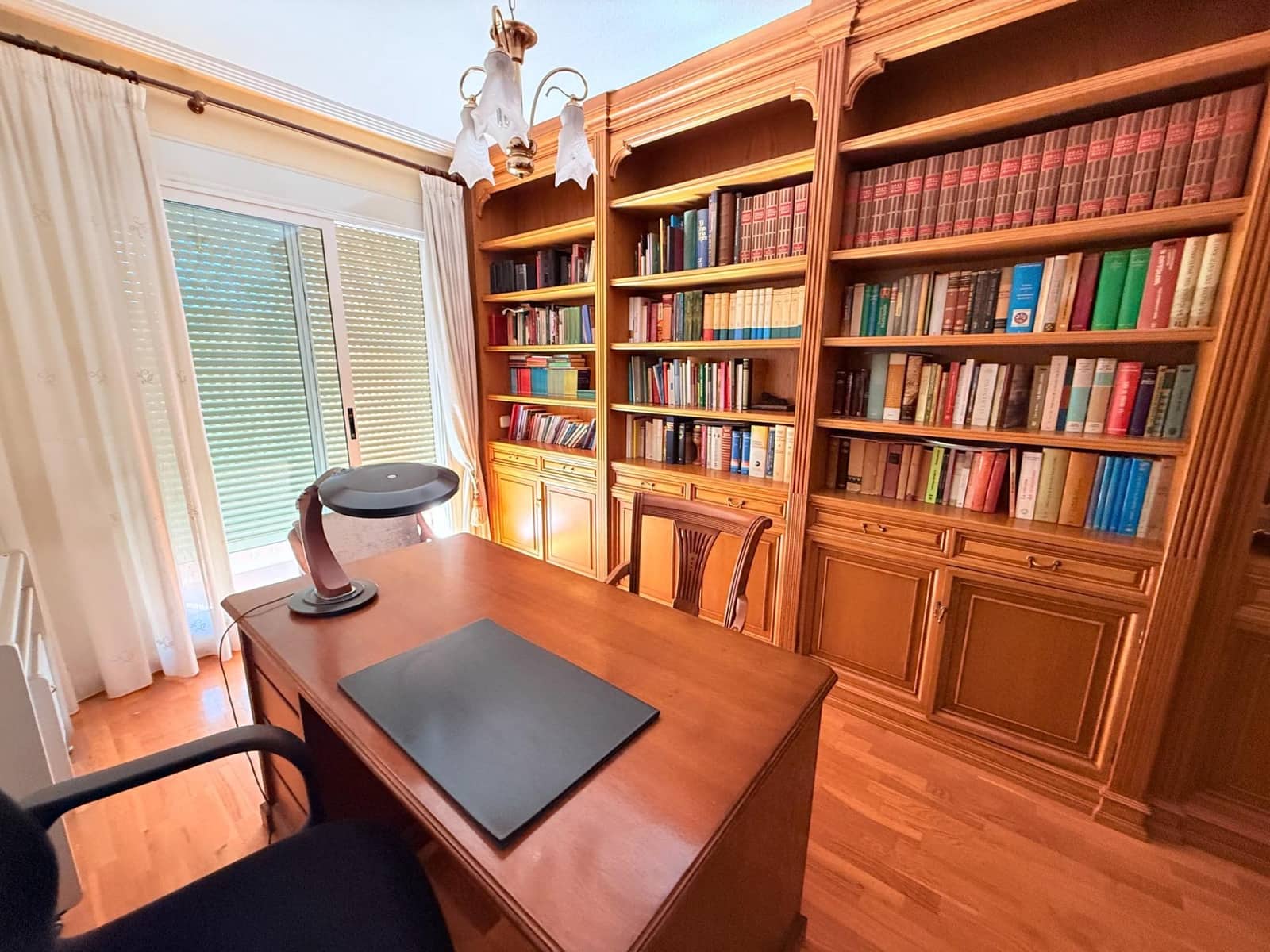 4 sovrum Lägenhet till salu i Alicante stad med garage - 437 000 € (Ref: 9257318)