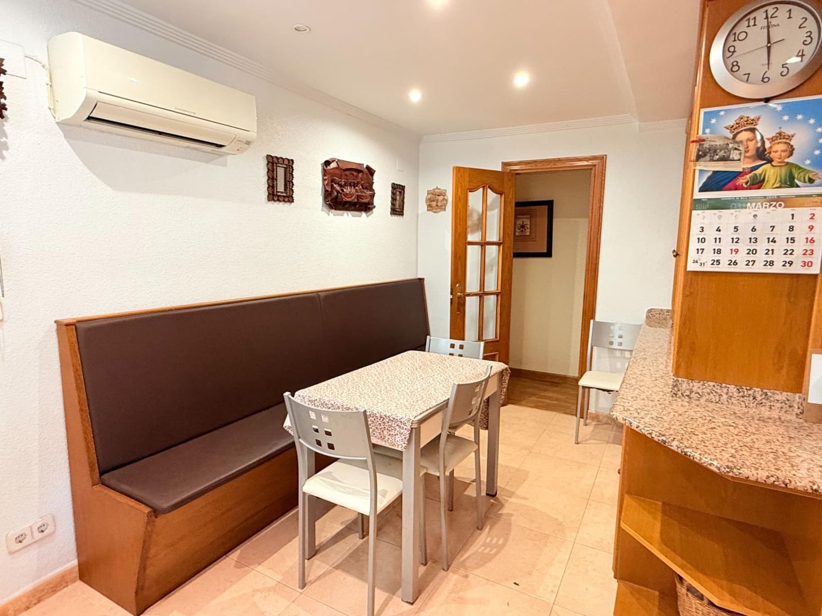 4 sovrum Lägenhet till salu i Alicante stad med garage - 437 000 € (Ref: 9257318)