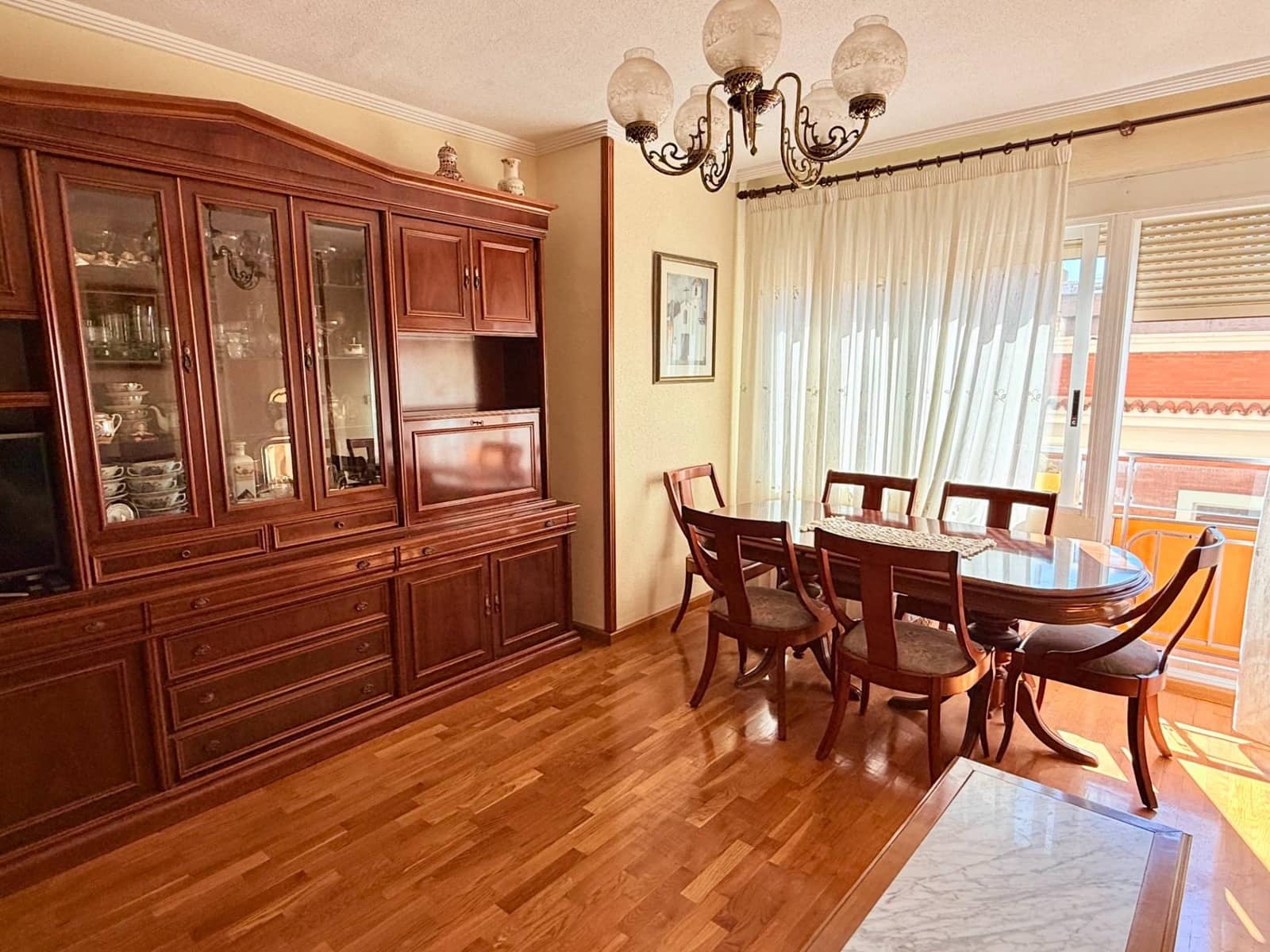 4 sovrum Lägenhet till salu i Alicante stad med garage - 437 000 € (Ref: 9257318)