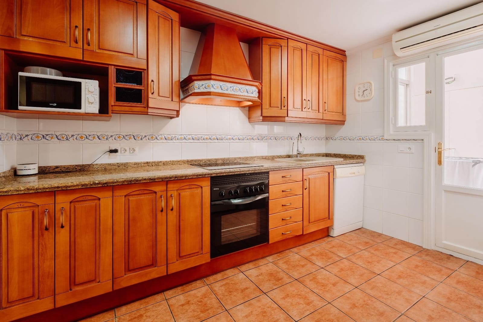 3 soveværelse Lejlighed til salg i Alicante by - € 398.000 (Ref: 9272629)