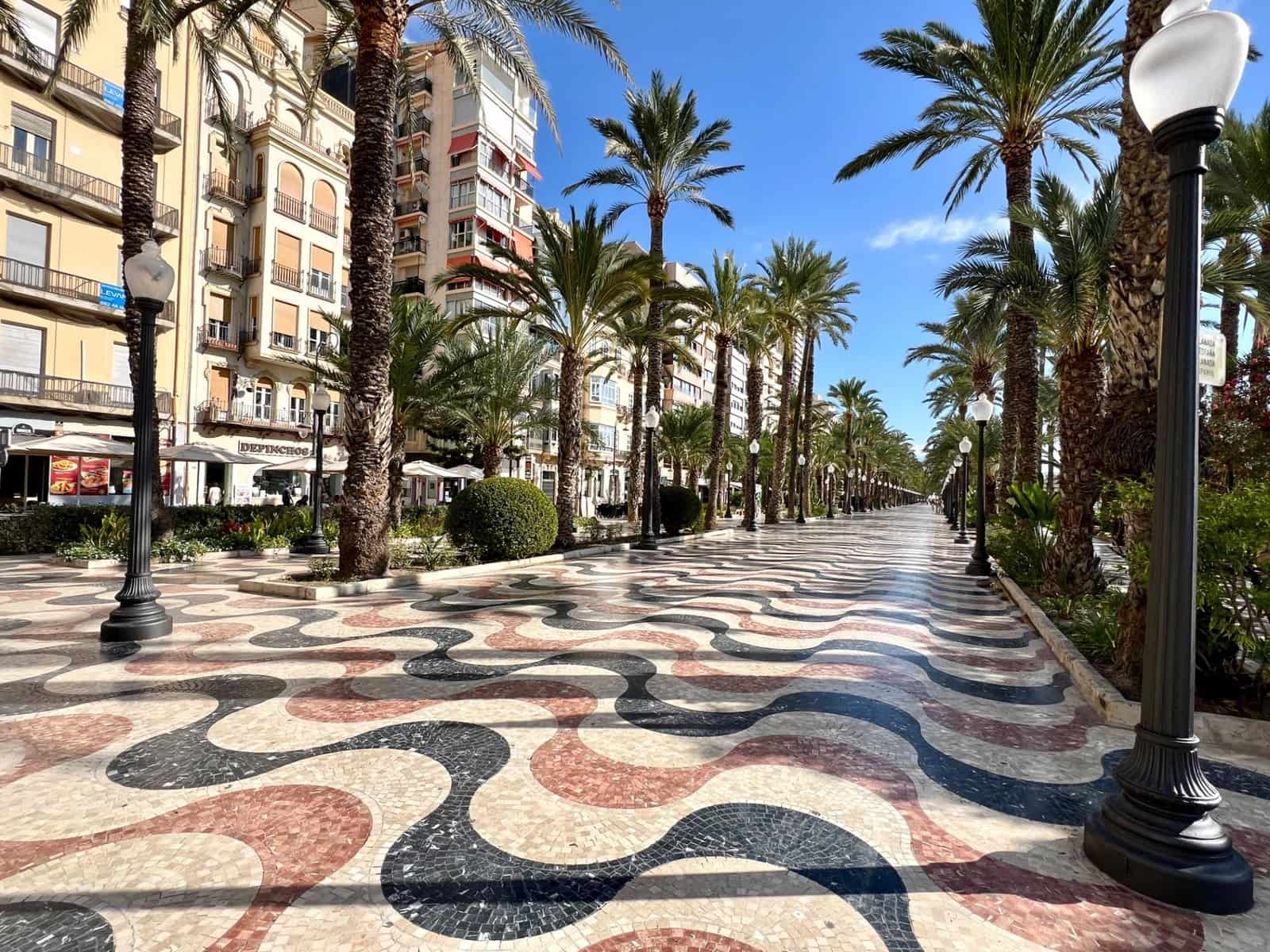 3 soveværelse Lejlighed til salg i Alicante by - € 398.000 (Ref: 9272629)