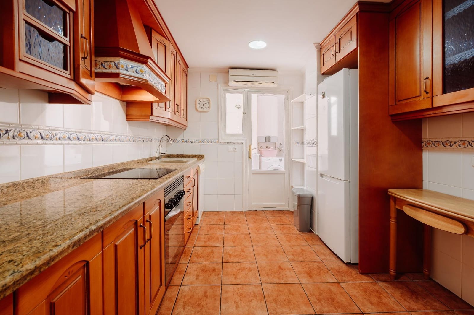 3 bedroom Flat for sale in Alicante / Alacant city - € 398,000 (Ref: 9272629)