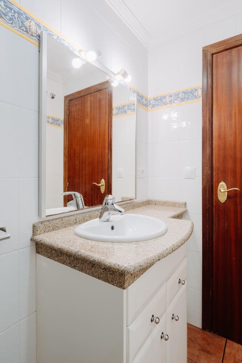 3 bedroom Flat for sale in Alicante / Alacant city - € 398,000 (Ref: 9272629)