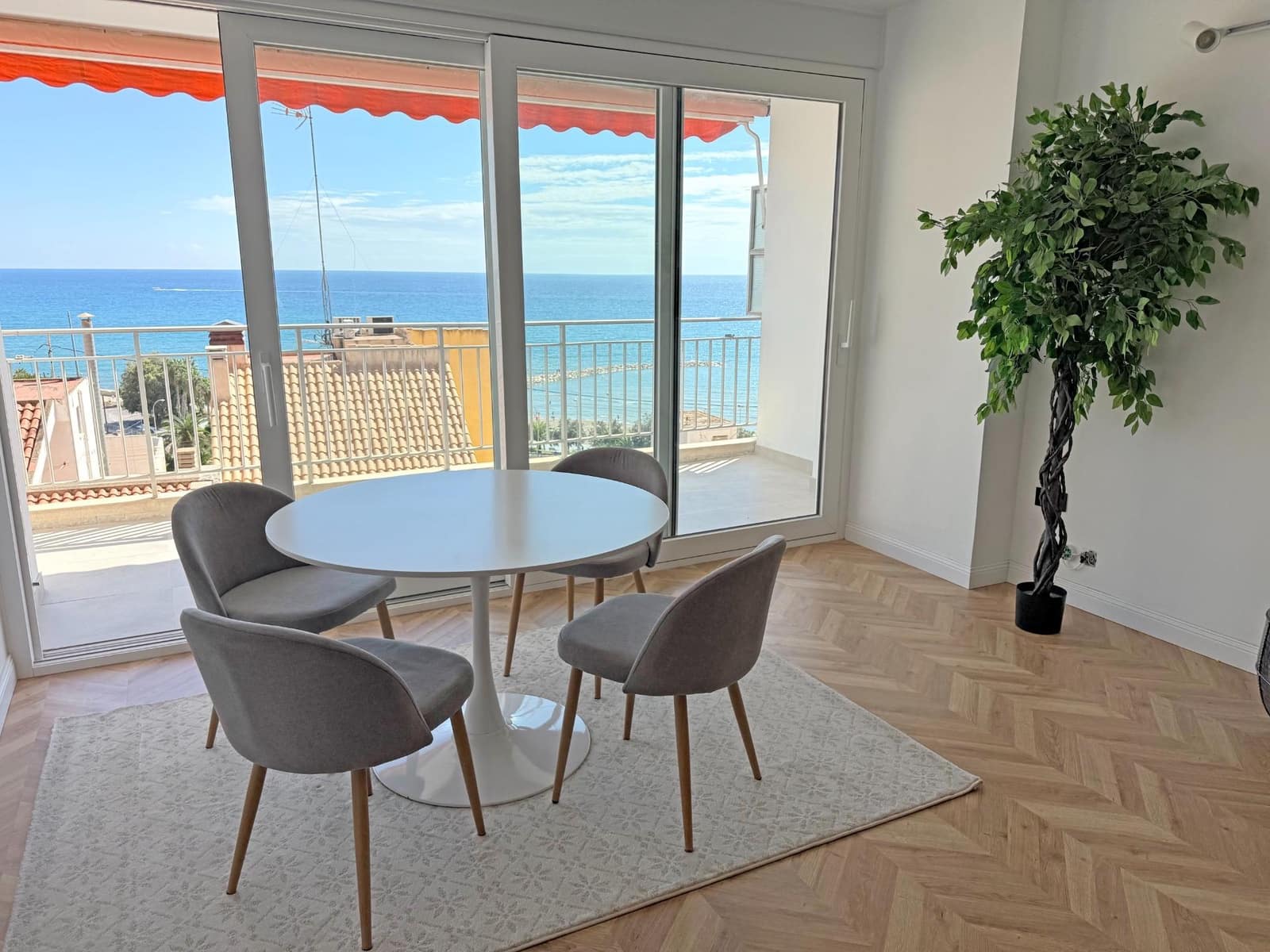 4 makuuhuone Asunto myytävänä paikassa Alicante kaupunki - 745 000 € (Ref: 9285241)