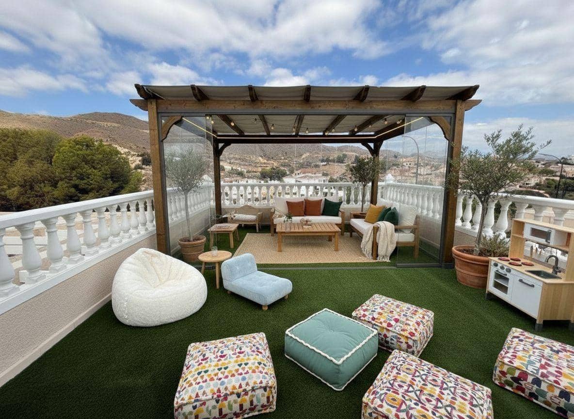 3 soverom Kjedet enebolig til salgs i El Campello med garasje - € 550 000 (Ref: 9344797)