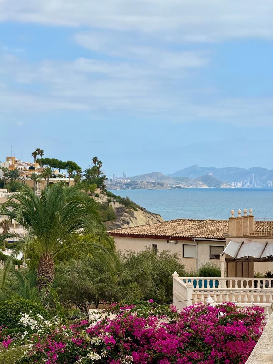 3 soverom Kjedet enebolig til salgs i El Campello med garasje - € 550 000 (Ref: 9344797)