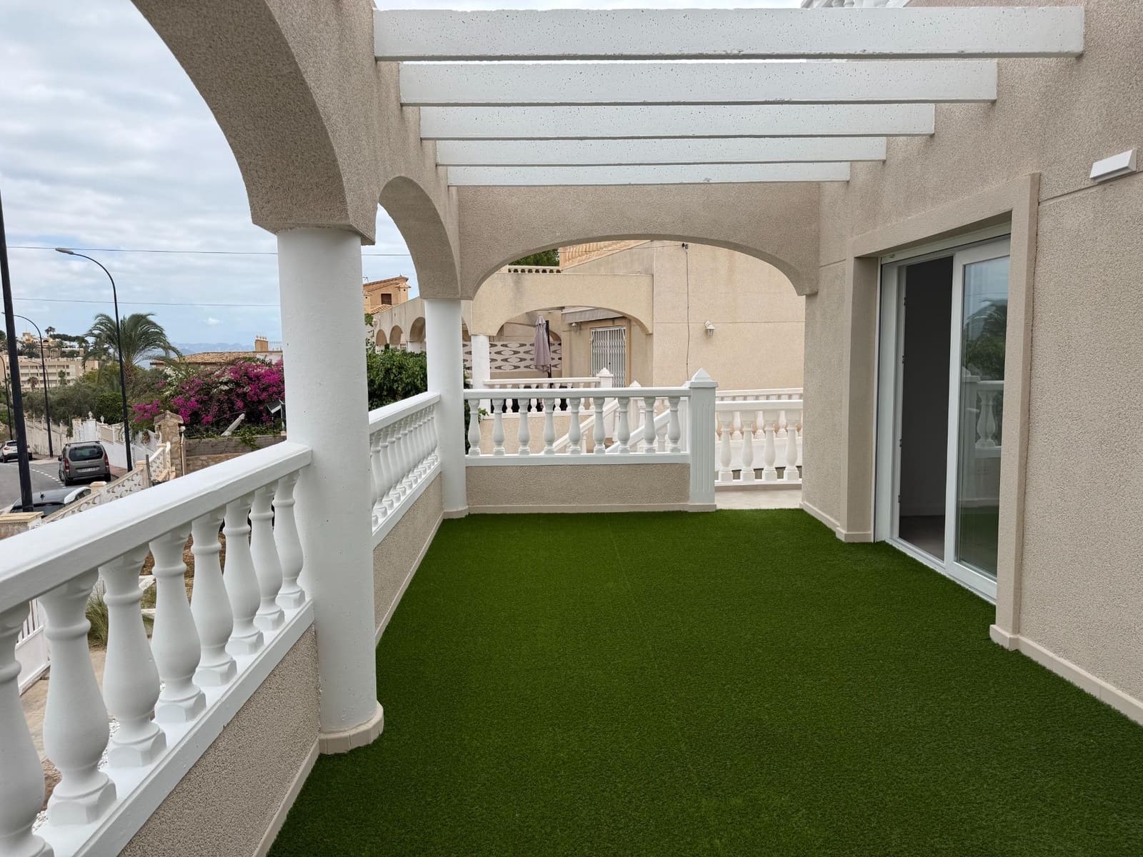 3 soverom Kjedet enebolig til salgs i El Campello med garasje - € 550 000 (Ref: 9344797)