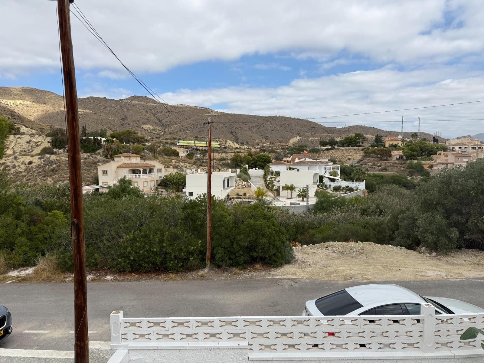 3 soverom Kjedet enebolig til salgs i El Campello med garasje - € 550 000 (Ref: 9344797)