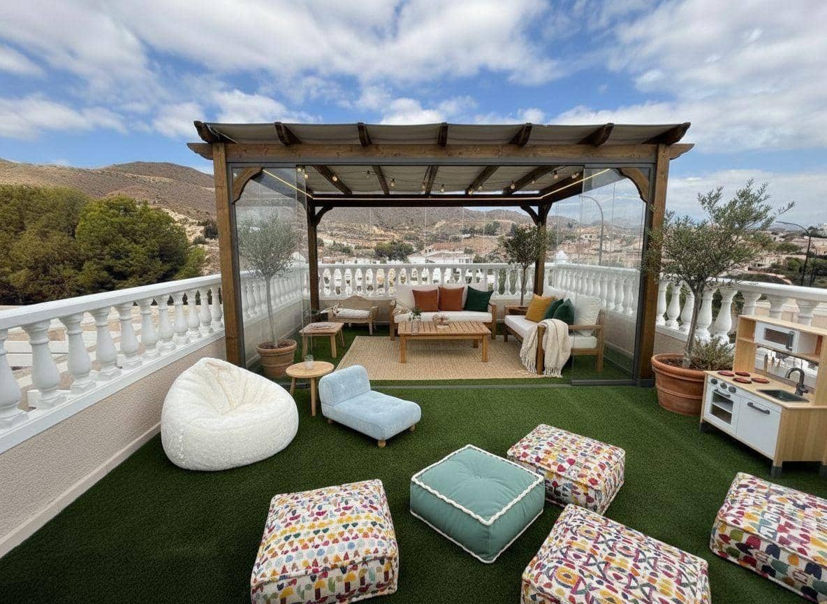 3 bedroom Semi-detached Villa for sale in El Campello with garage - € 550,000 (Ref: 9344797)