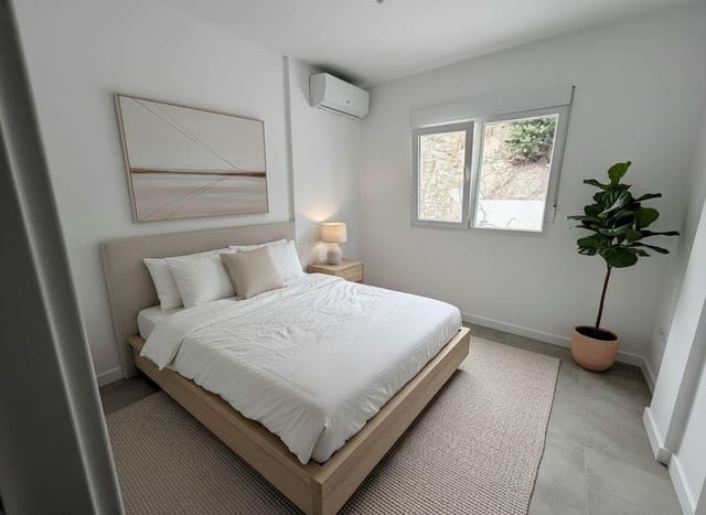 3 Zimmer Doppelhaus zu verkaufen in El Campello mit Garage - 550.000 € (Ref: 9344797)