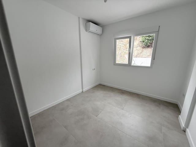 3 Zimmer Doppelhaus zu verkaufen in El Campello mit Garage - 550.000 € (Ref: 9344797)