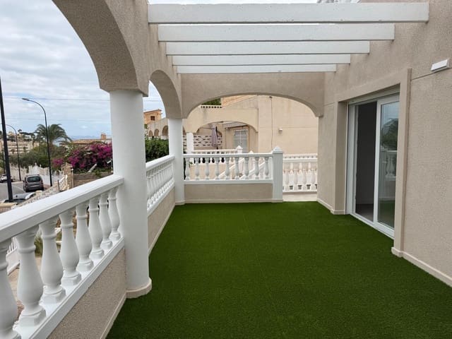 3 Zimmer Doppelhaus zu verkaufen in El Campello mit Garage - 550.000 € (Ref: 9344797)