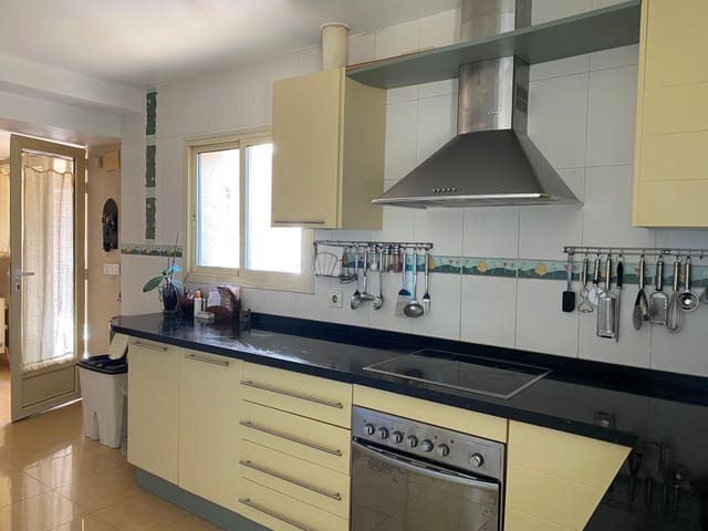 3 slaapkamer Rijtjeshuis te koop in Playa de Muchavista, El Campello met zwembad - € 459.000 (Ref: 9385644)