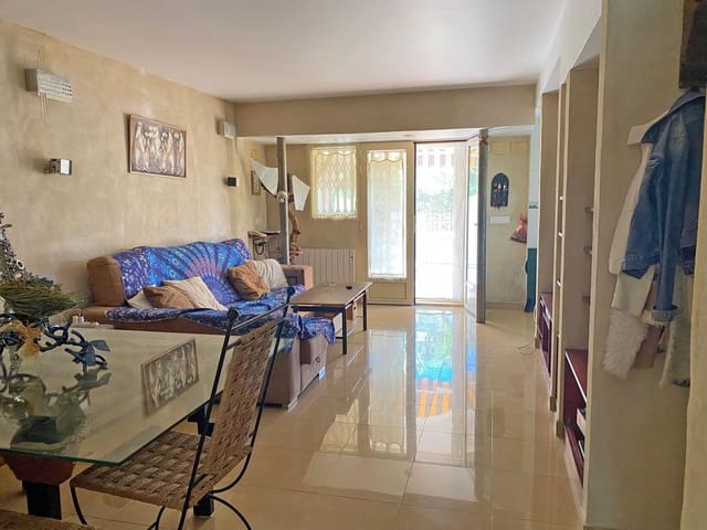 3 slaapkamer Rijtjeshuis te koop in Playa de Muchavista, El Campello met zwembad - € 459.000 (Ref: 9385644)
