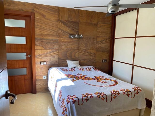 3 slaapkamer Rijtjeshuis te koop in Playa de Muchavista, El Campello met zwembad - € 459.000 (Ref: 9385644)