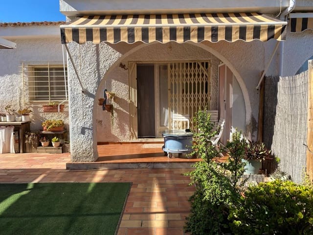 3 slaapkamer Rijtjeshuis te koop in Playa de Muchavista, El Campello met zwembad - € 459.000 (Ref: 9385644)