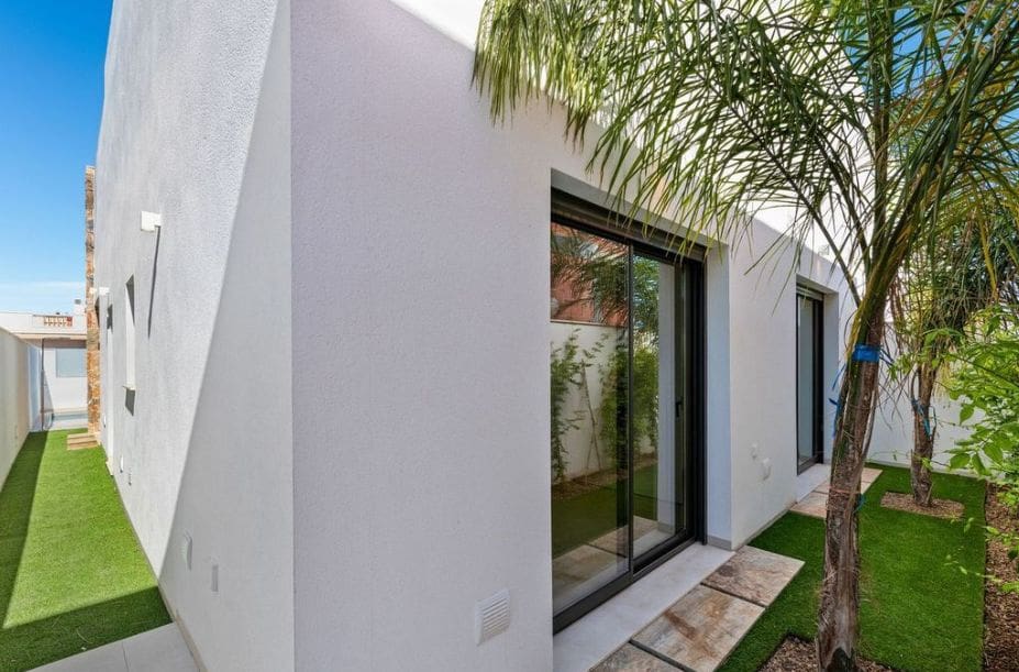 3 quarto Apartamento para venda em Pilar de la Horadada com piscina - 339 900 € (Ref: 9414136)