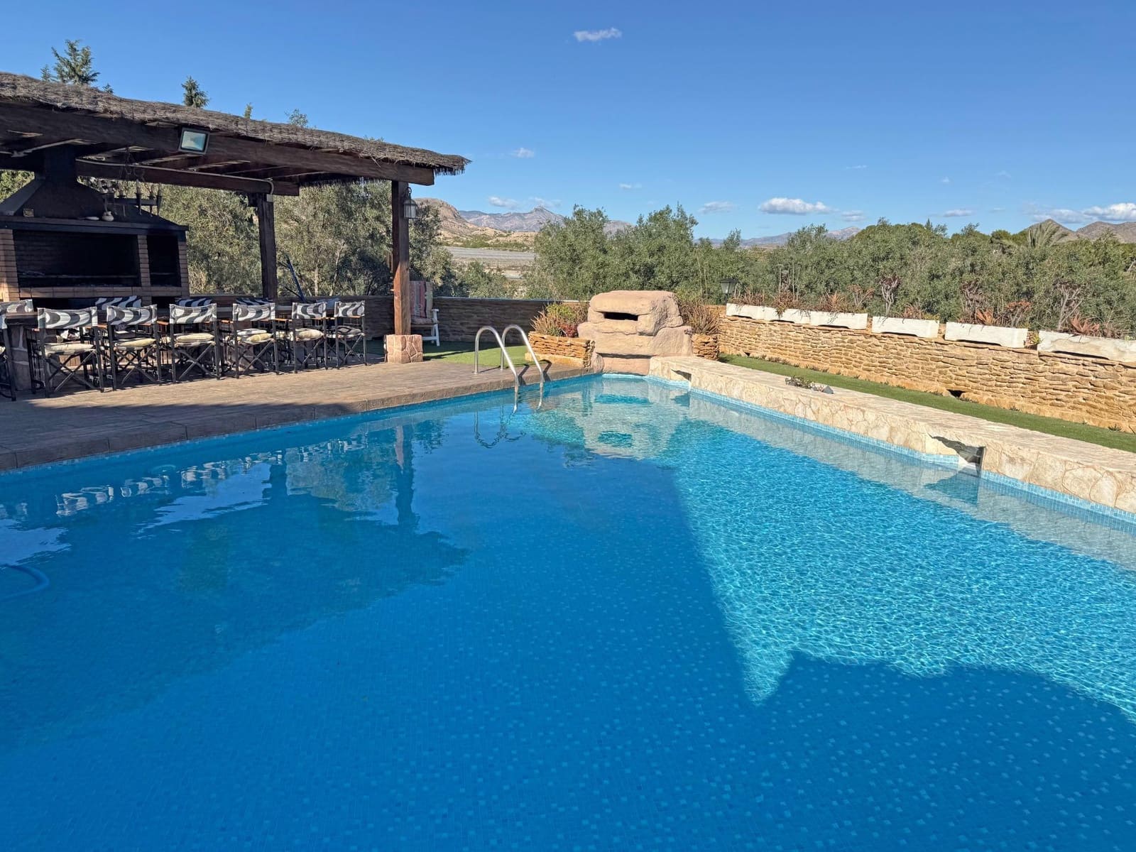 10 bedroom Villa for sale in Rebolledo with pool - € 890,000 (Ref: 9437138)