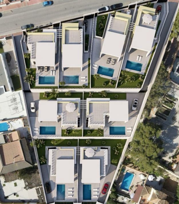 3 quarto Moradia para venda em Torrevieja com piscina - 700 000 € (Ref: 9446366)