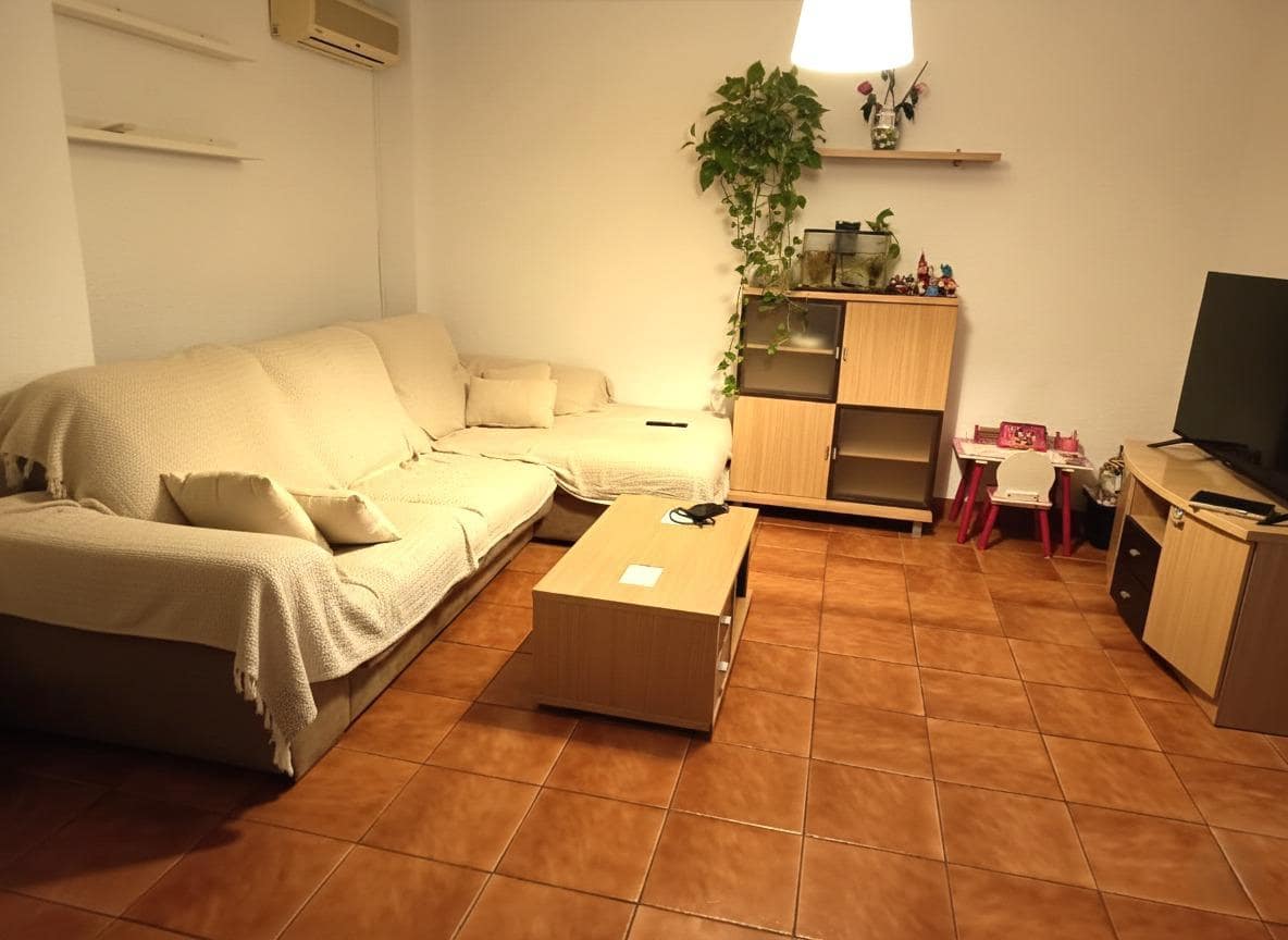 2 soveværelse Lejlighed til leje i Alicante by - € 850 (Ref: 9472987)